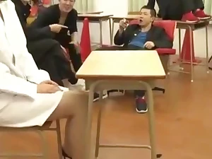 Su Hermosa esposa se convirti&oacute_ en la puta de los estudiante VER Completo: http://bit.ly/2GVRWfh