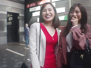 美人OL2を路上ナンパしてホテルに連れ込みハメ撮り開始