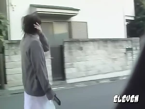 Asian nurse out for lunch got street sharked in public.