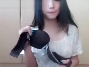 Sweet Asian Beauty Amateur Masturbation