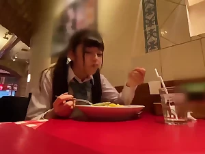 240830エロ女学生を連れ込んだスマホ作品h2