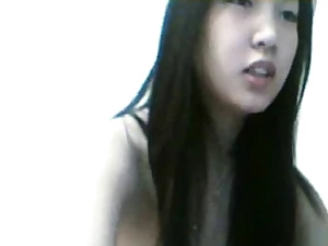 Naked girlfriend plays with hot snatch