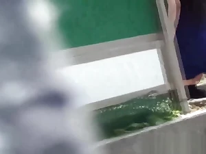 Pissing asian shows muff